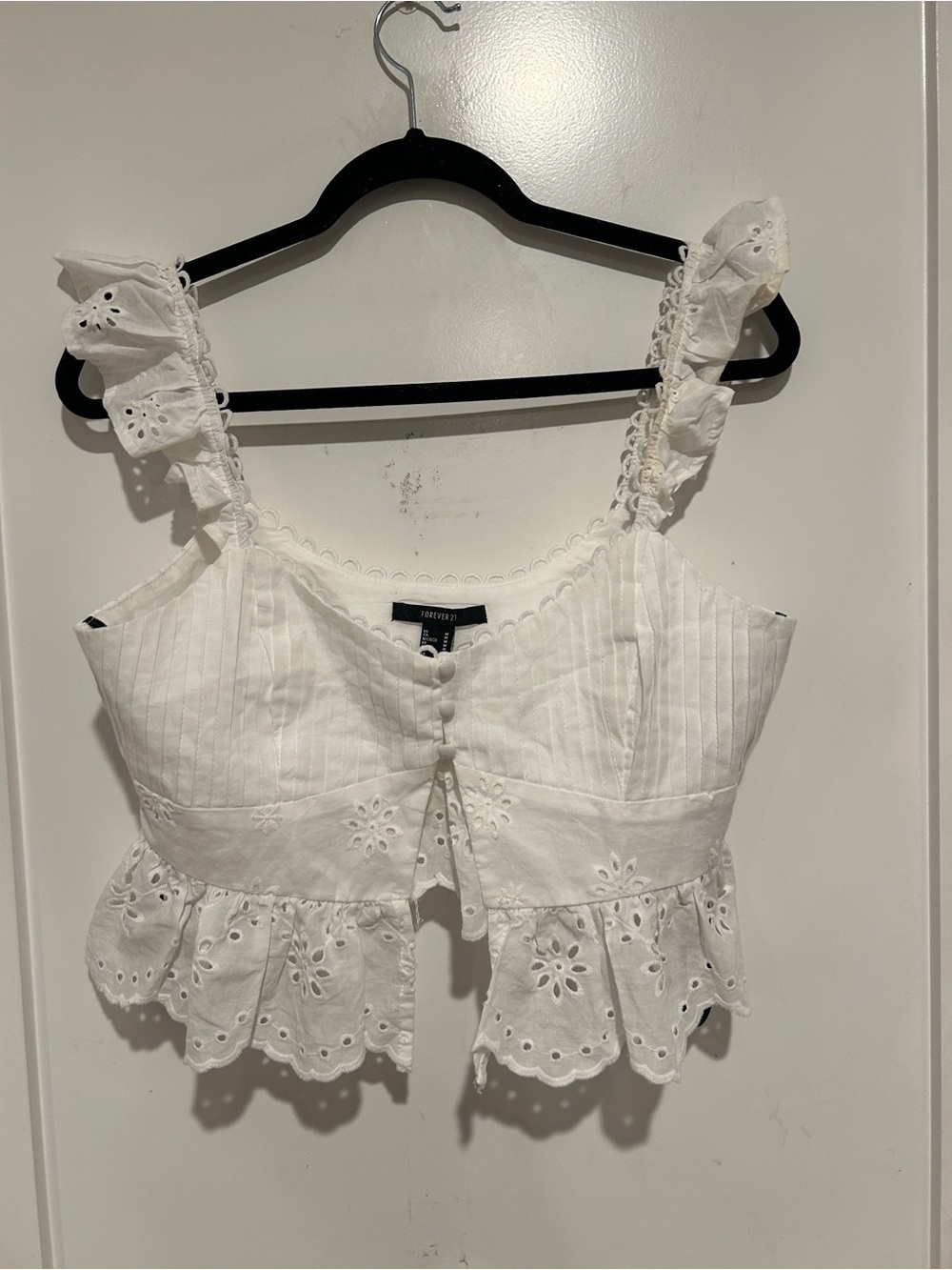 Forever 21 White Eyelet Cropped Tank Top size medium